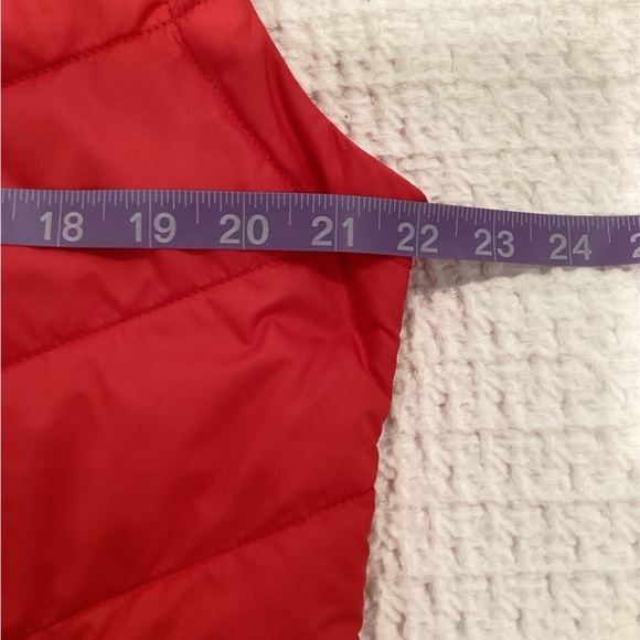 NWOT - North Face Red Puffer Vest - L - Picture 10 of 11